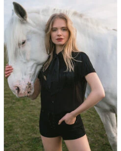 Idyllwind Women's Wild Times Fringe Western Short Sleeve Shirt 7 Idyllwind Women's Wild Times Fringe Western Short Sleeve Shirt -Cheap Western Femme Store 2000366620 001 P1