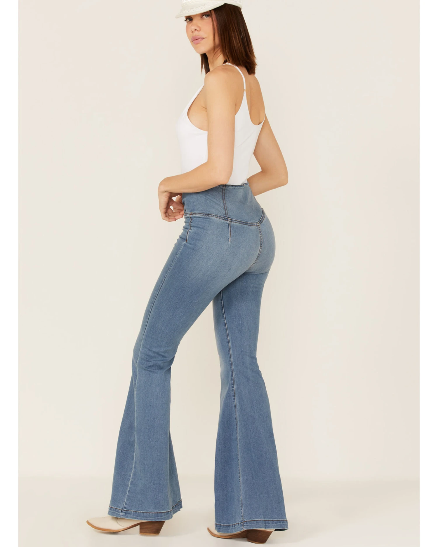 Free People Women's Venice Beach Medium Wash Flare Jeans 3 Free People Women's Venice Beach Medium Wash Flare Jeans - Image 3