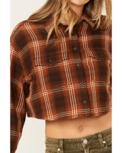 Cleo + Wolf Women's Plaid Print Cropped Shirt