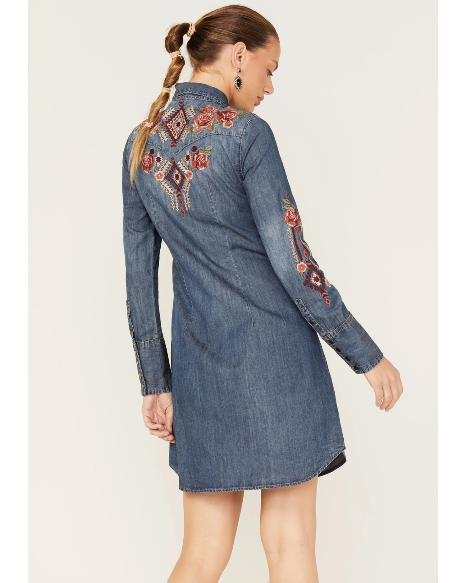 Stetson Women's Floral Embroidered Medium Wash Denim Long Sleeve Dress 4 Stetson Women's Floral Embroidered Medium Wash Denim Long Sleeve Dress - Image 4