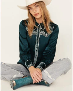 Shyanne Women's Embellished Velvet Long Sleeve Button-Down Western Shirt 6 Shyanne Women's Embellished Velvet Long Sleeve Button-Down Western Shirt -Cheap Western Femme Store 2000380648 443 P1