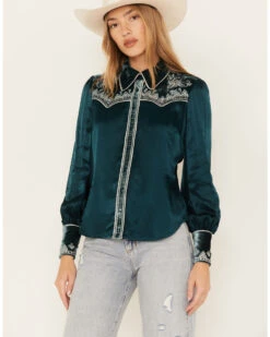 Shyanne Women's Embellished Velvet Long Sleeve Button-Down Western Shirt 7 Shyanne Women's Embellished Velvet Long Sleeve Button-Down Western Shirt -Cheap Western Femme Store 2000380648 443 P2