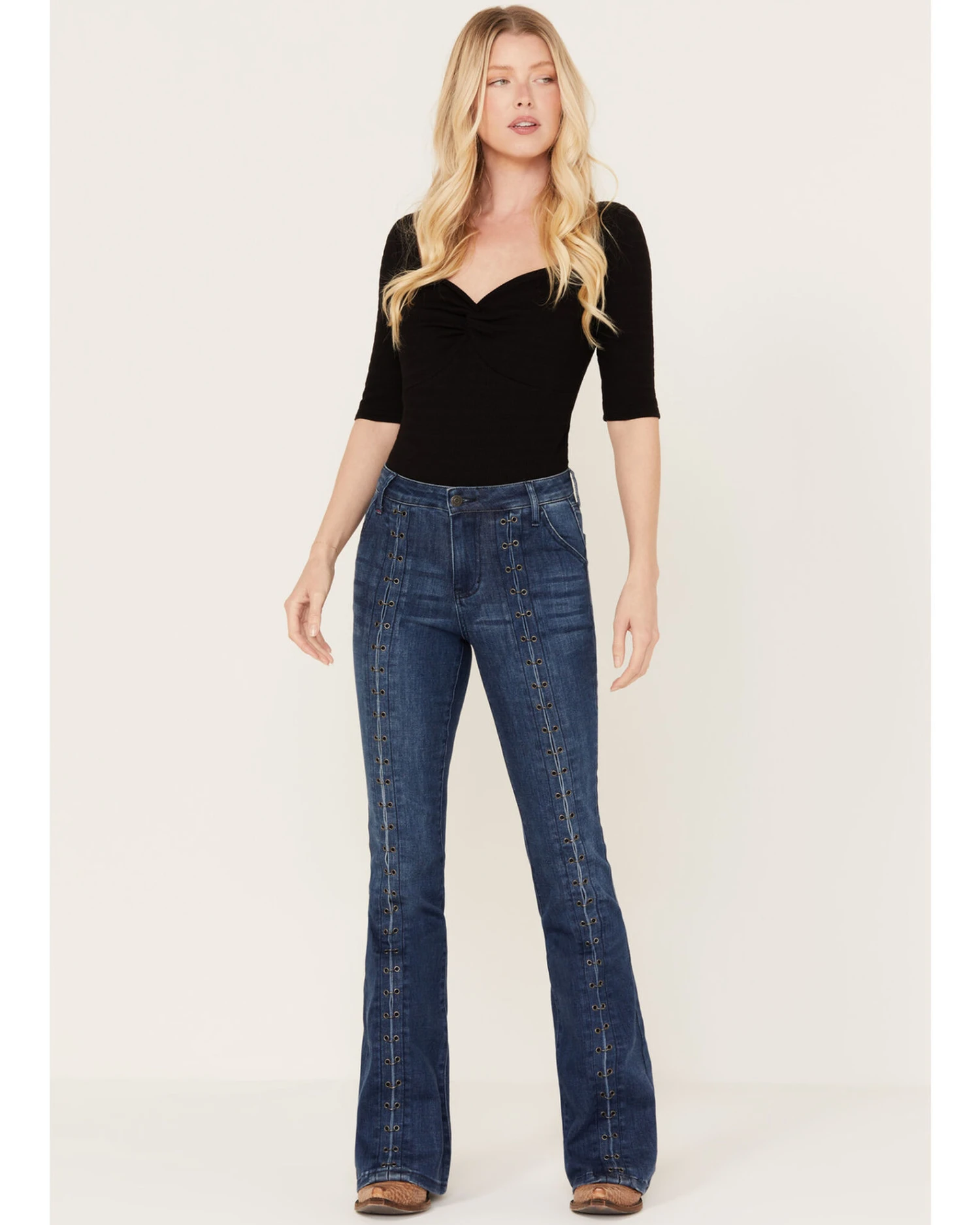 Idyllwind Women's Arena Avenue High Risin' Flare Jeans 1 Idyllwind Women's Arena Avenue High Risin' Flare Jeans