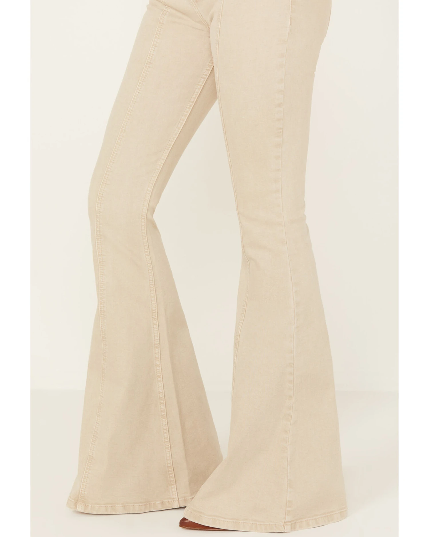 Shyanne Women's Moonstruck High Rise Pull On Super Flare Jeans 2 Shyanne Women's Moonstruck High Rise Pull On Super Flare Jeans - Image 2